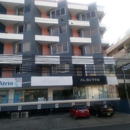 Apartahotel Jardines Metropolitanos 산티아고 데 로스 카바예로스 외부 사진