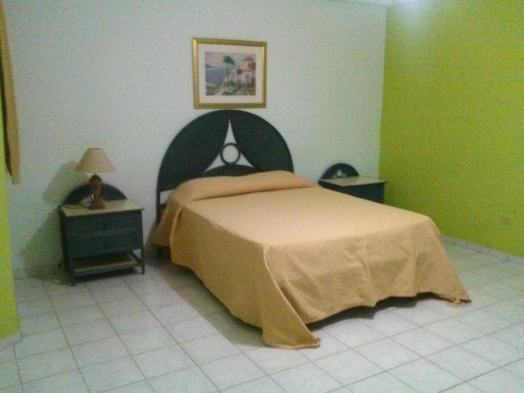 Apartahotel Jardines Metropolitanos 산티아고 데 로스 카바예로스 객실 사진