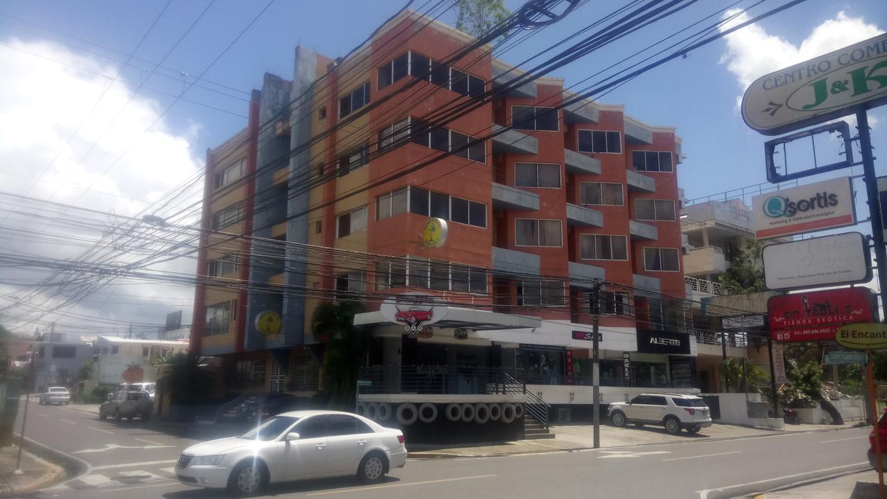 Apartahotel Jardines Metropolitanos 산티아고 데 로스 카바예로스 외부 사진