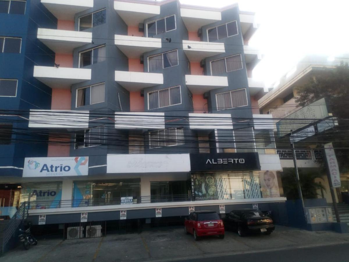 Apartahotel Jardines Metropolitanos 산티아고 데 로스 카바예로스 외부 사진