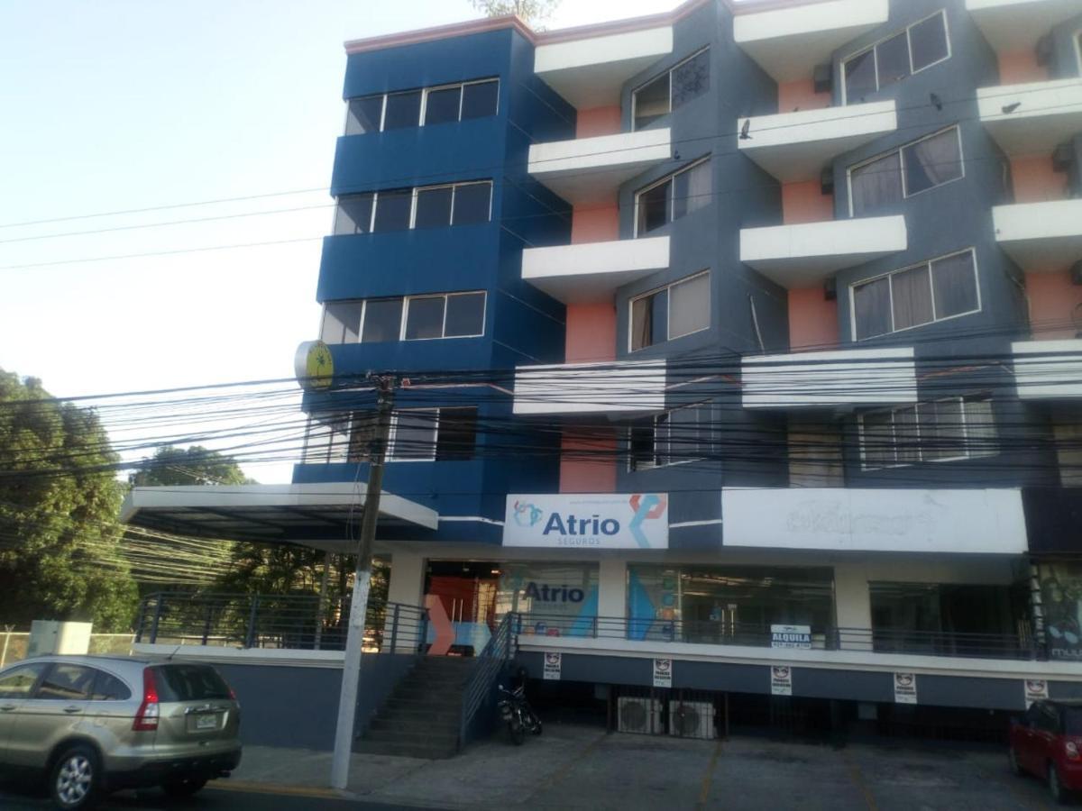 Apartahotel Jardines Metropolitanos 산티아고 데 로스 카바예로스 외부 사진